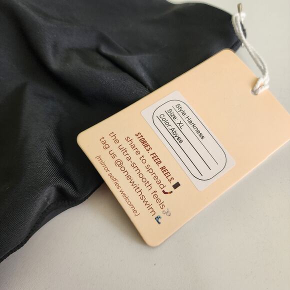 Black Strapless Bikini Top - Picture 3 of 7